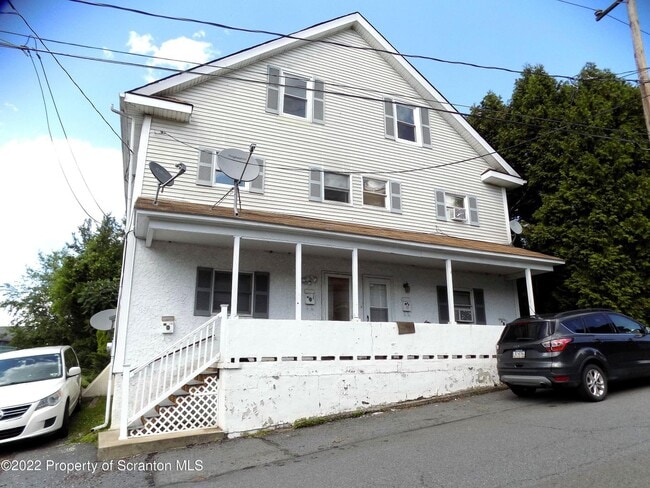 Primary Photo - 12 1/2 Union St