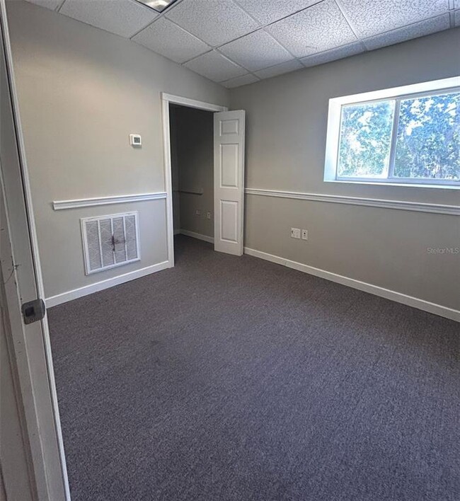 Building Photo - 1500 Damon Ave