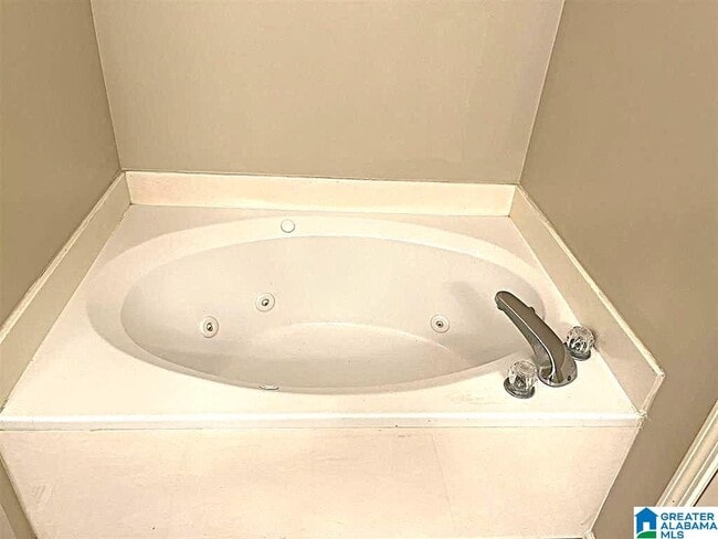 Building Photo - 156 Hayesbury Ct