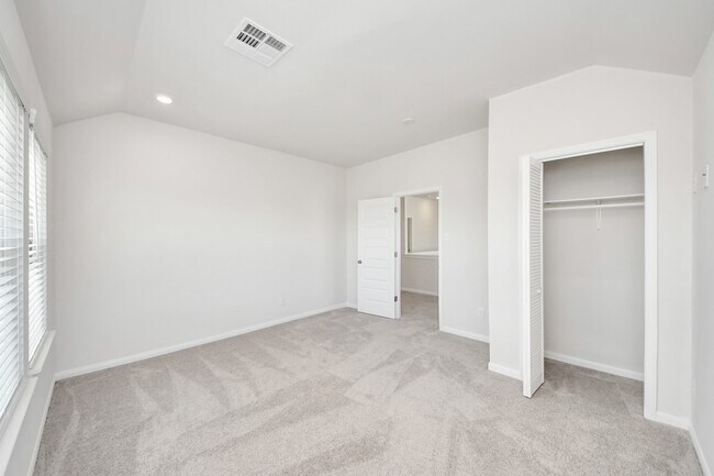 Building Photo - 8006 Cypress Poplar Ct