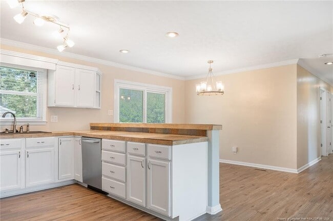 Building Photo - 1939 Shiloh Dr