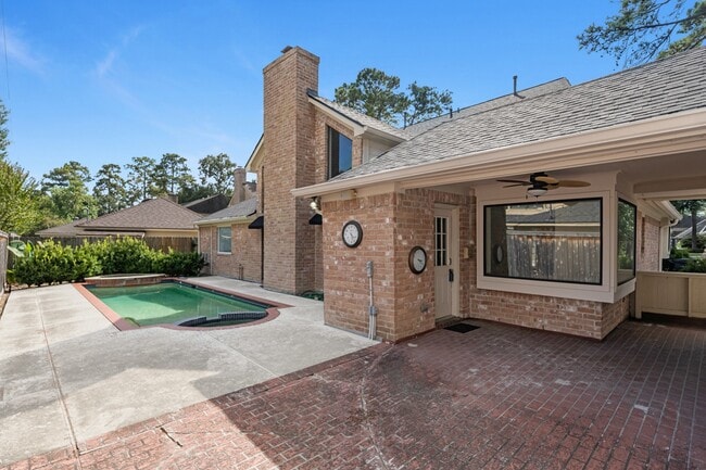 Building Photo - 16114 Kempton Park Dr