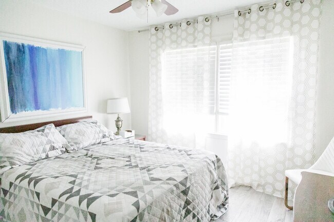 Building Photo - 509 Rivera Dr