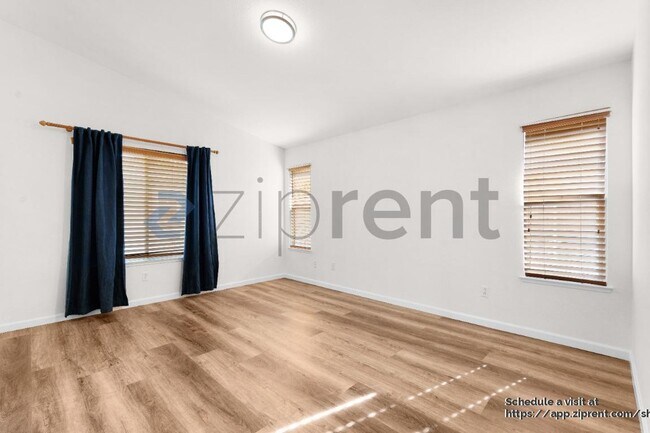 Building Photo - 8361 Delicato Way