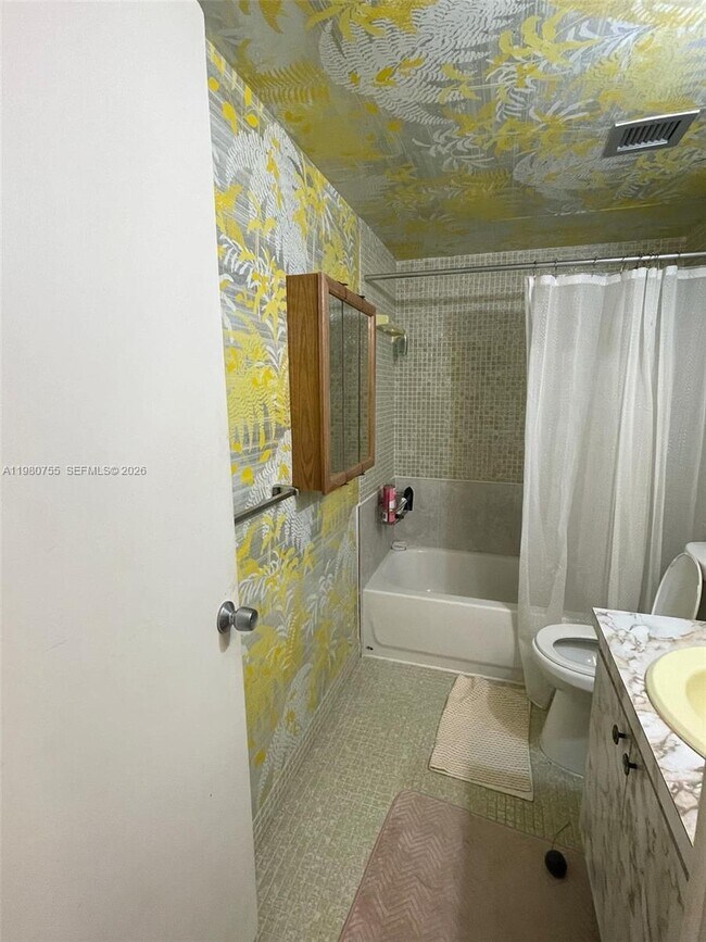 Building Photo - 3161 S Ocean Dr