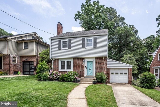 Building Photo - 6717 44th Ave