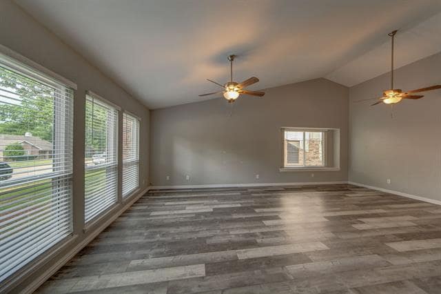 Building Photo - 2829 Windsor Dr