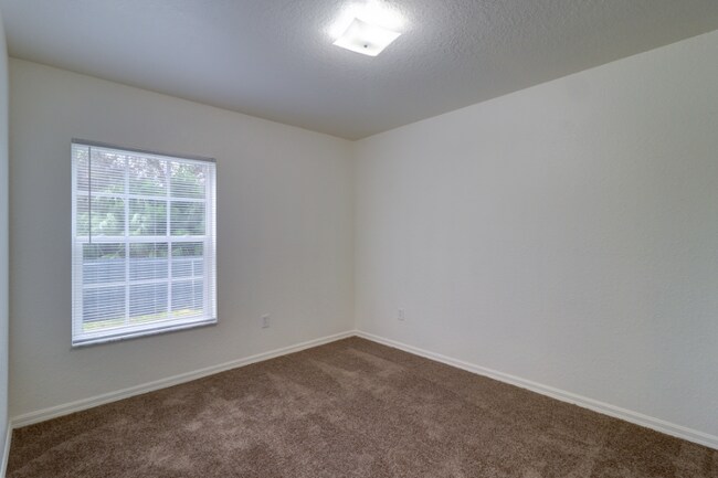 Building Photo - 8147 46th Ave N