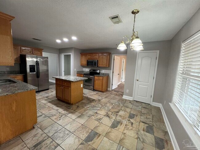 Building Photo - 7230 Annandale Dr