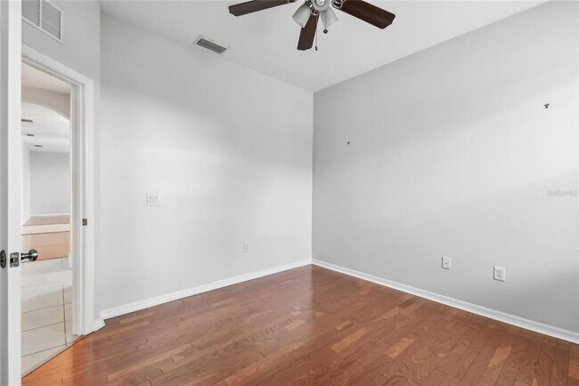 Building Photo - 5303 Moon Shell Dr