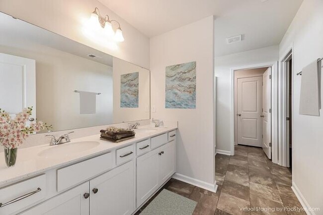 Building Photo - 105 Percheron Dr