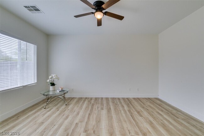 Building Photo - 10959 Pumpkin Ridge Ave