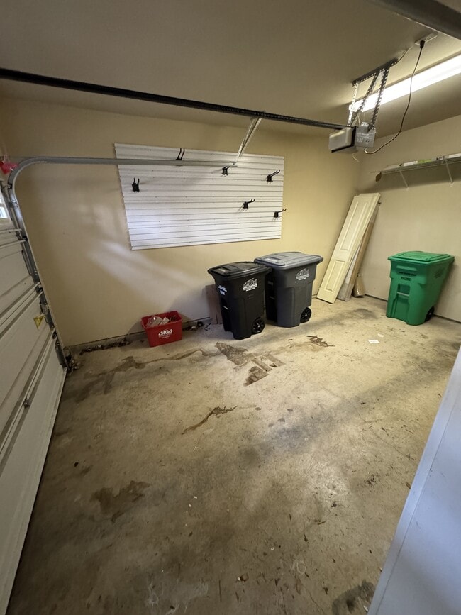 Building Photo - 1924 NE 50th Way