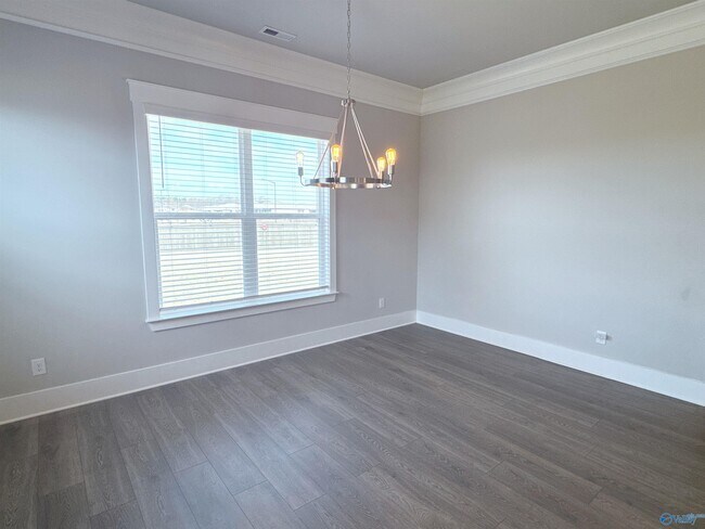 Building Photo - 401 Peach Orch Ln