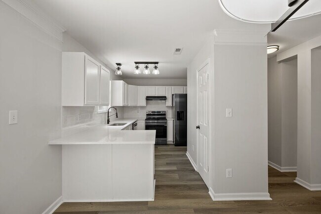 Building Photo - 142 Bremerton Dr SW