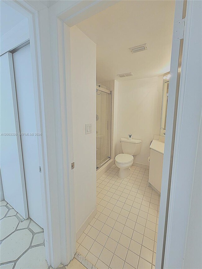 Building Photo - 20185 E Country Club Dr