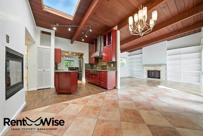 Building Photo - 2170 Clayton Dr