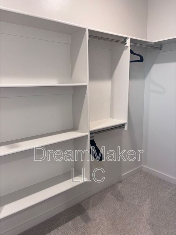 Building Photo - 2819 Clifton Ter