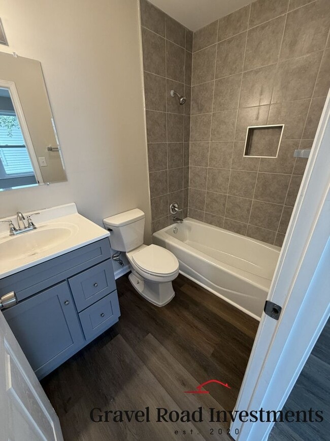 Building Photo - Beautifully Remodeled 4 Bedroom / 2 Bath Home – Move-In Ready!