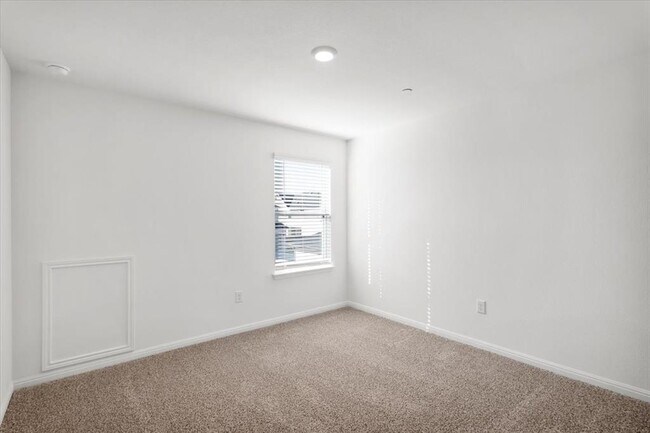 Building Photo - 2520 Ophelia Levi Ln