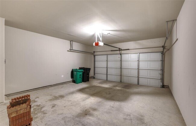 Building Photo - 437 Aurora Creek Ln