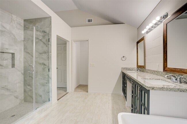 Building Photo - 3122 Rimrock Dr