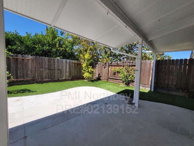 Building Photo - 746 Palermo Dr