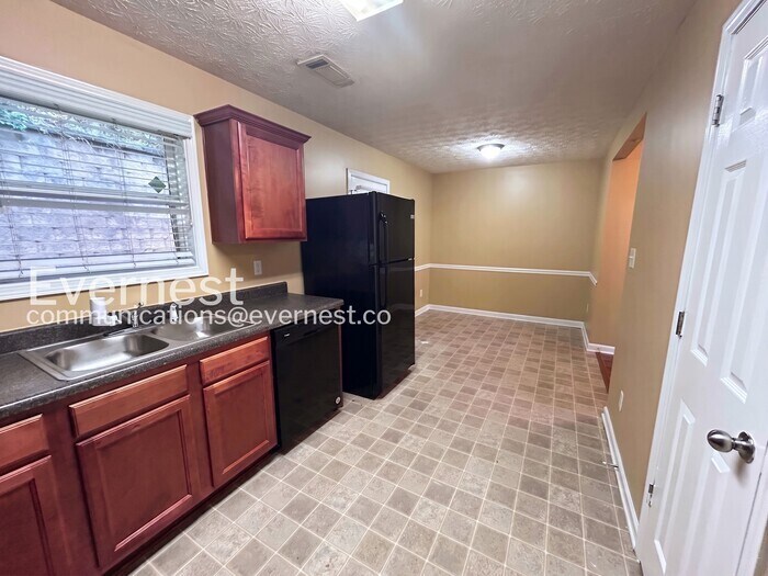 Building Photo - 1403 Little Creek Dr