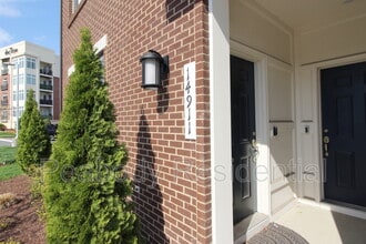 Building Photo - 14911 River Walk Way