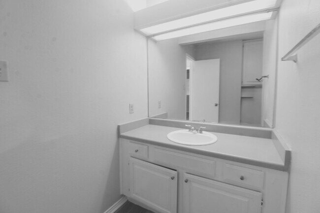 Building Photo - *****PRICE REDUCTION*****
