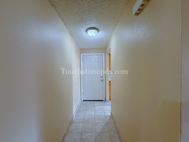 Building Photo - 2024-DIVIS