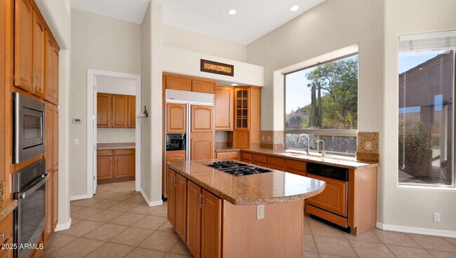 Building Photo - 11732 E Sand Hills Rd