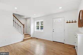 Building Photo - 2306 Riverview Terrace