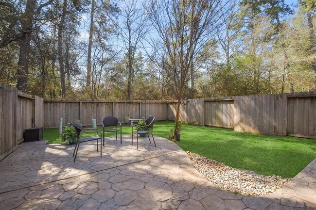 Building Photo - 7 S Villa Oaks Dr