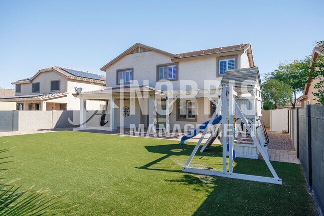 Building Photo - Beautiful Two-Story Home Located in Missio...