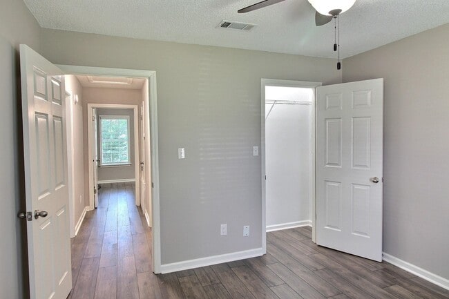 Building Photo - 244 Saybrook Cove