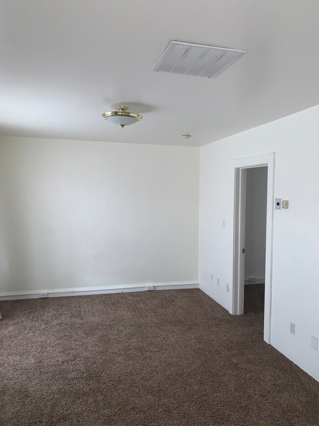 Building Photo - 214 W Aspinwall St