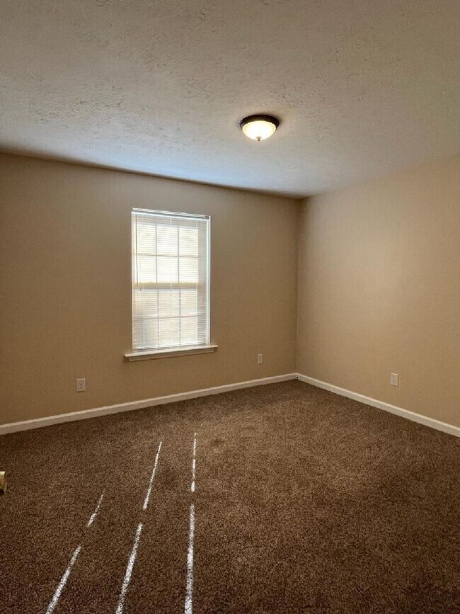 Building Photo - 4229 Glen Hill Manor Dr