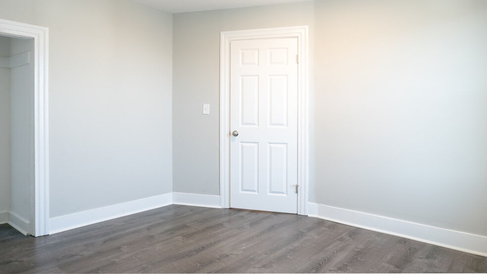 Building Photo - 268 Brown St