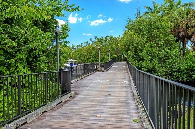 Building Photo - 1351 Curlew Ave