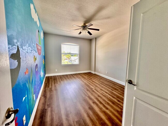 Building Photo - 3900 Playa Del Sol Dr