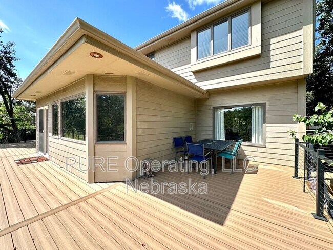 Building Photo - 3447 S 161st Cir