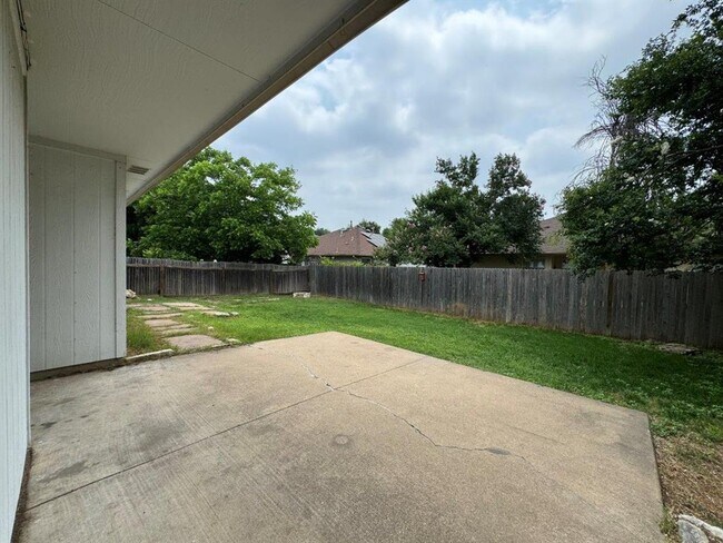 Building Photo - 1407 Ashley Dr