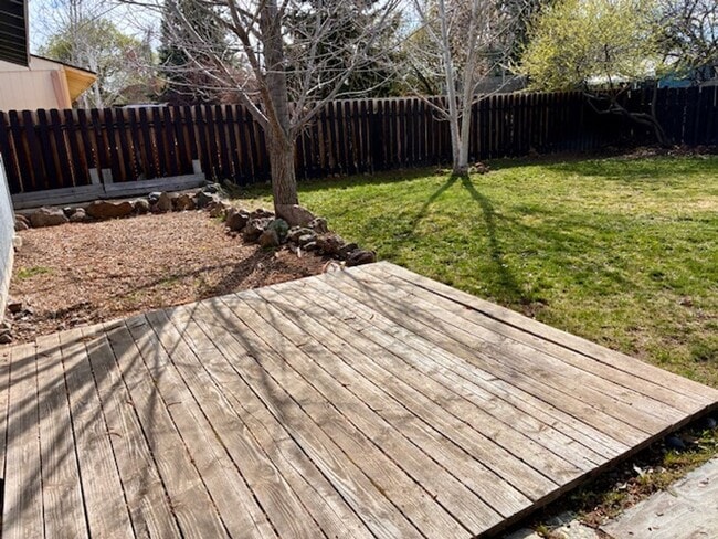 Building Photo - Charming 3-Bedroom Single-Level Home with Spacious Yard!