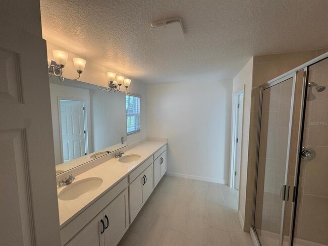 Building Photo - 466 Thompson Vlg Ave