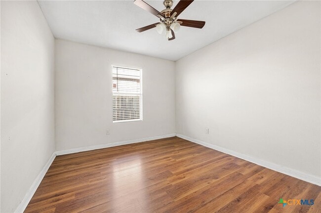 Building Photo - 4006 Waterproof Dr