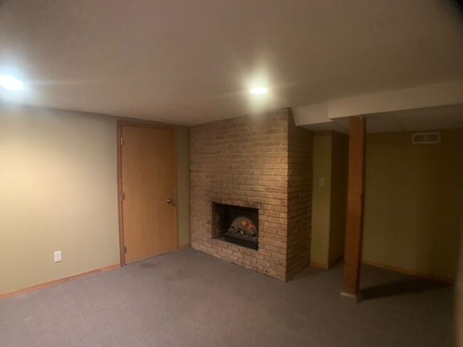 Building Photo - Huge yard! Updated appliances and more!