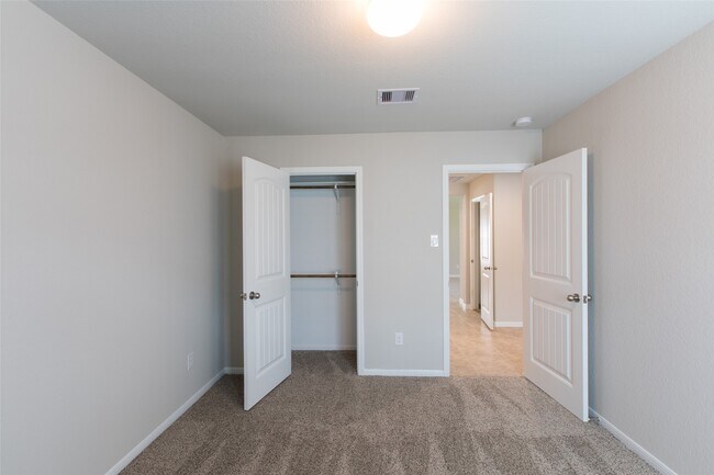 Building Photo - 29311 Dunns Creek Ct