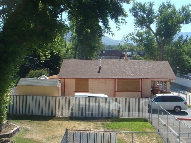 Building Photo - 243 S 800 E