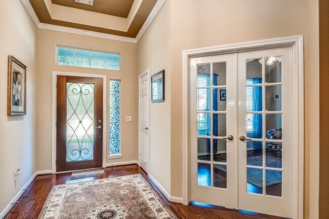 Building Photo - 18318 Hampton Hills Dr